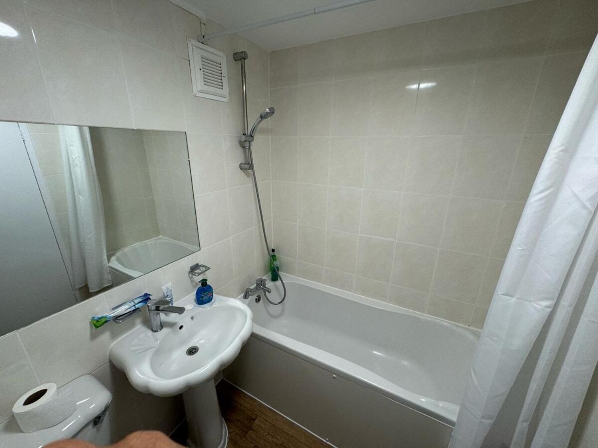 Premium One Bedroom Baker Street Apartment *