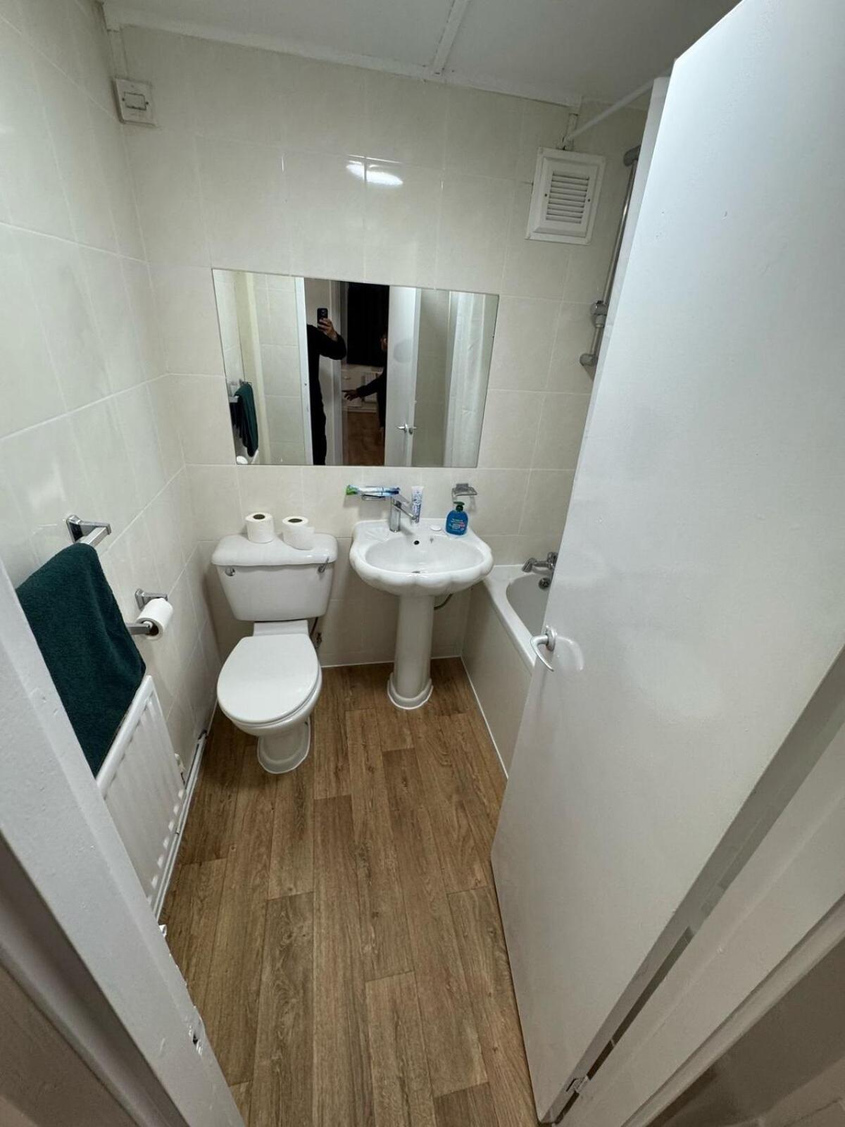 Premium One Bedroom Baker Street Apartment